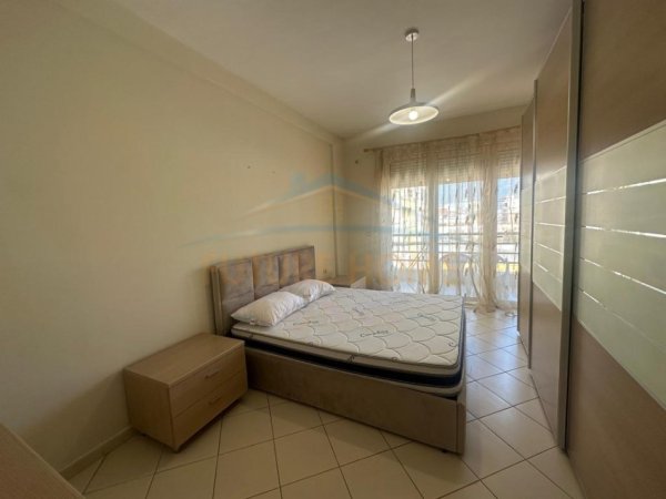 Tirane, jepet me qera apartament 1+1 Kati 4, 70 m² 550 € (RRUGA KARL GEGA)