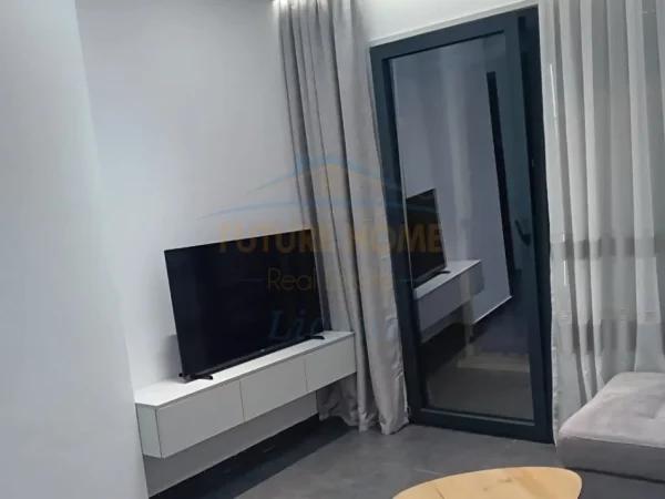 Tirane, jepet me qera apartament 1+1 Kati 6, 70 m² 600 € (BULEVARDI I RI)