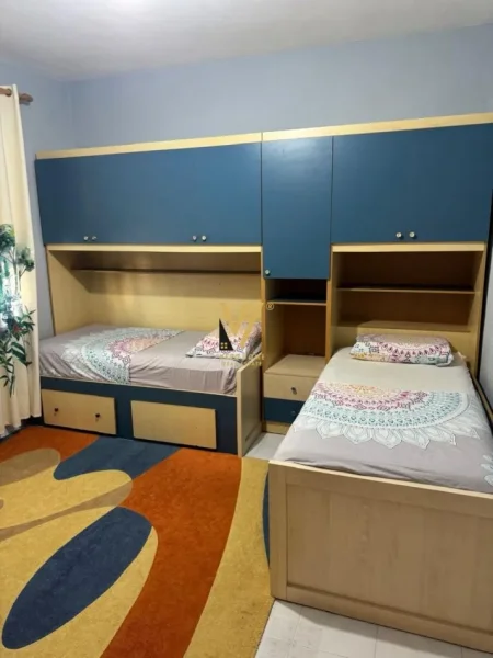 Tirane, jepet me qera apartament 2+1+Ballkon Kati 2, 110 m² 450 € (KODRA E PRIFTIT)