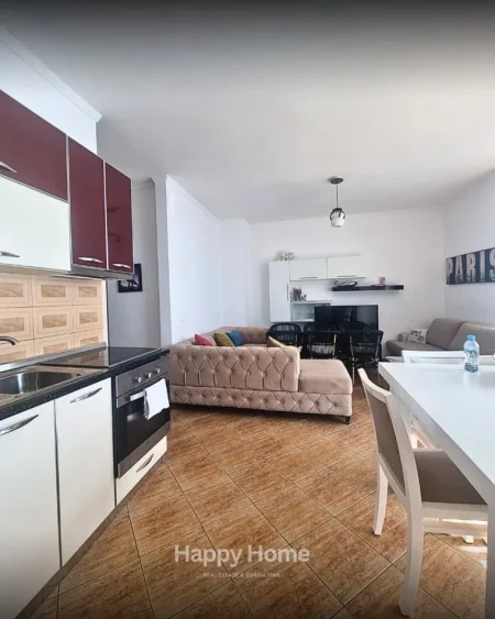 Durres Plazh, jepet me qera apartament 1+1+Ballkon Kati 7, 79 m² 500 € (Shkembi Kavajes)