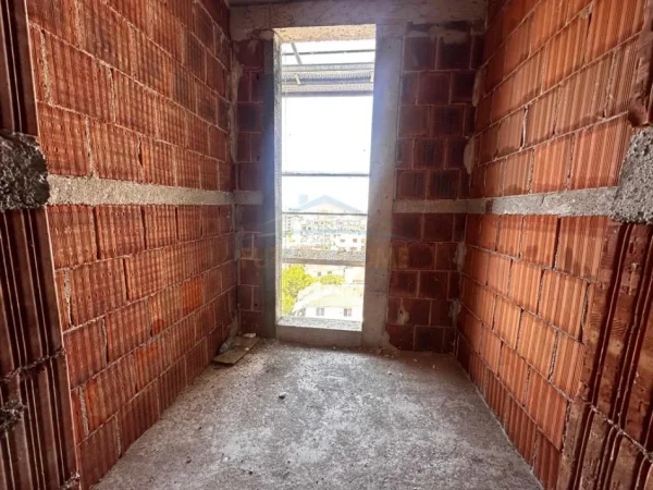 Tirane, shitet apartament 1+1 Kati 7, 99 m² 160.000 € 