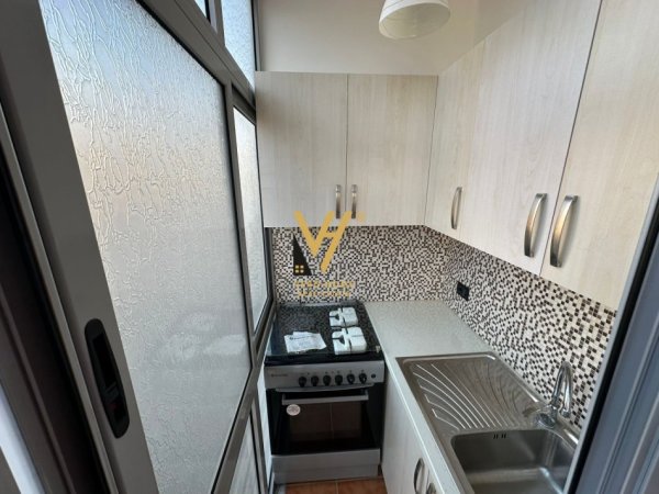 Tirane, shitet apartament 2+1+Ballkon Kati 4, 101 m² 145.000 € (KOMBINAT)