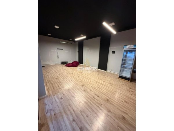 Tirane, jepet me qera lokal Kati 0, 65 m² 700 € (Rruga Elbasanit)