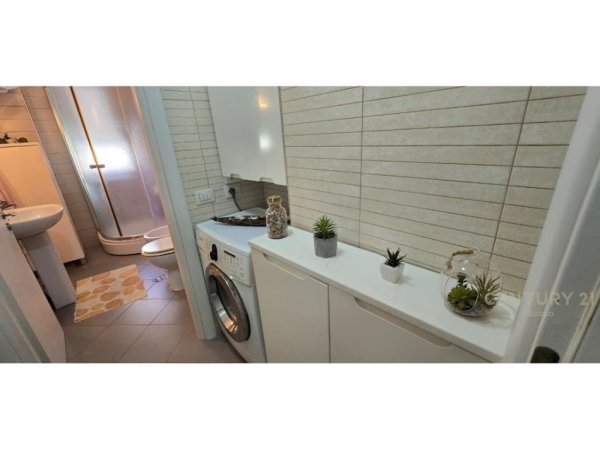 Tirane, shes apartament 2+1 Kati 3, 108 m² 275.000 € (21 Dhjetori)