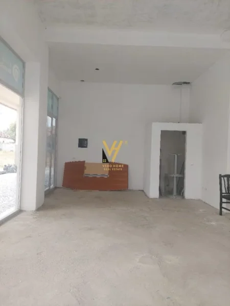 Tirane, shitet ambjent biznesi Kati 0, 57 m² 171.000 € (ALI DEMI)