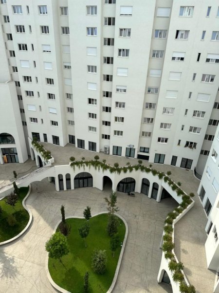 Tirane, jepet me qera apartament 2+1+Ballkon , 100 m² 700 € (Ish Fusha e Aviacionit)