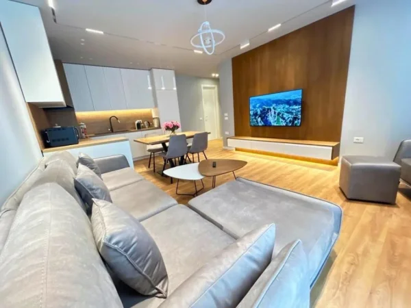 Tirane, jepet me qera apartament 1+1 Kati 6, 70 m² 1.000 € (Sheshi Skenderbej)