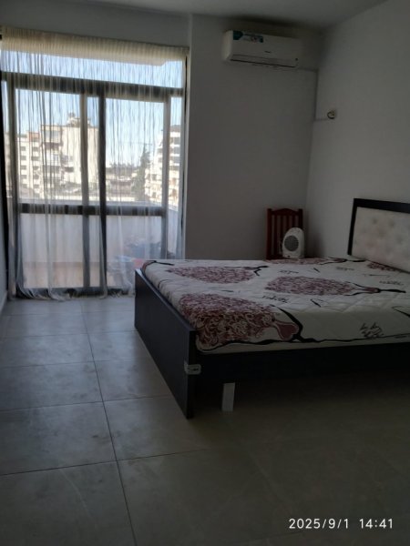 Tirane, jepet me qera apartament 2+1+Ballkon Kati 6, 80 m² 700 € (Rruga e Kavjes)