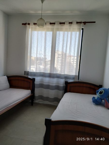 Tirane, jepet me qera apartament 2+1+Ballkon Kati 6, 80 m² 700 € (Rruga e Kavjes)