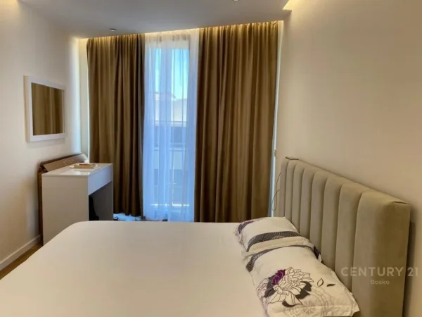 Tirane, jepet me qera apartament 1+1 Kati 8, 65 m² 830 € (Mine Peza)