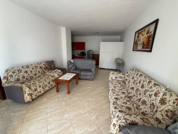 Tirane, jepet me qera apartament 2+1 Kati 8, 98 m² 450 € (Nela 6)