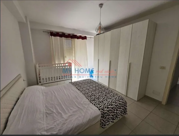 Tirane, shitet apartament 2+1+Ballkon Kati 1, 92 m² 120.000 € (Shkoze)