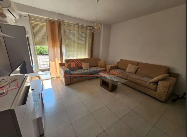 Tirane, shitet apartament 2+1+Ballkon Kati 1, 92 m² 120.000 € (Shkoze)