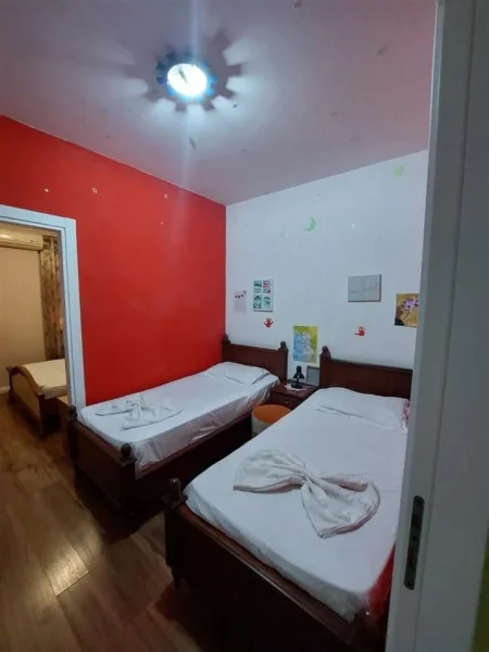 Tirane, shitet apartament 2+1 Kati 3, 78 m² 140.000 € (KINOSTUDIO)