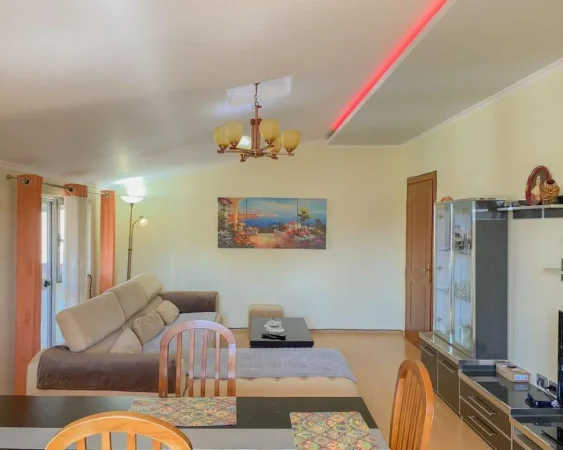 Tirane, jepet me qera apartament 2+1+Ballkon Kati 4, 113 m² 700 € (MYSLYM SHYRI)