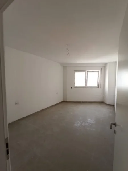 Tirane, jepet me qera zyre Kati 6, 70 m² 650 € 
