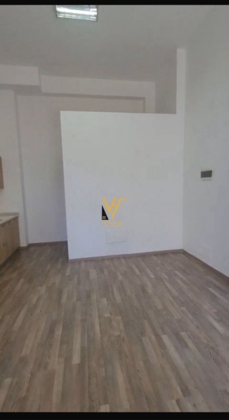 Tirane, jepet me qera apartament 1+1+Ballkon Kati 0, 46 m² 400 € (BRRYL)