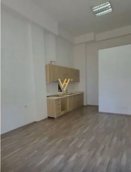 Tirane, jepet me qera apartament 1+1+Ballkon Kati 0, 46 m² 400 € (BRRYL)