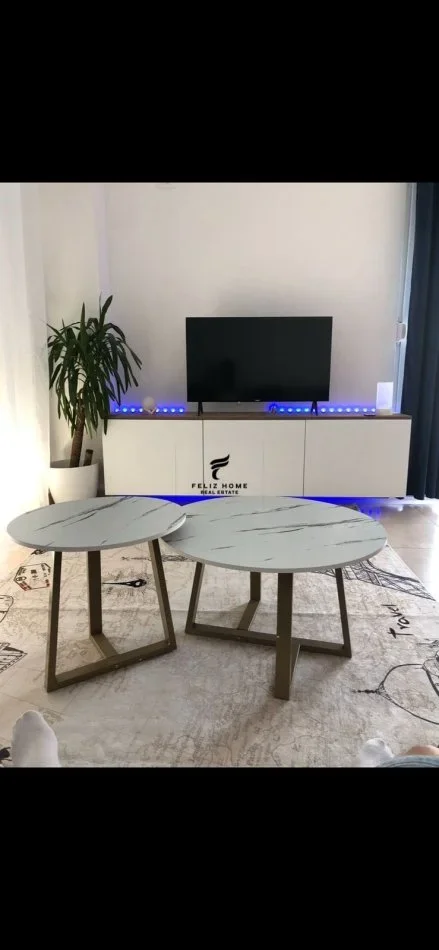 Tirane, jepet me qera apartament 2+1 Kati 5, 120 m² 600 € (5 MAJ)