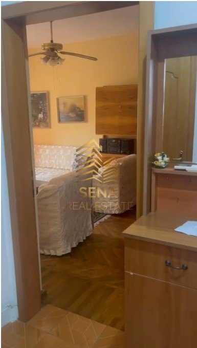 Tirane, jepet me qera apartament 2+1 Kati 4, 75 m² 450 € (Rruga Ferit Xhajko)