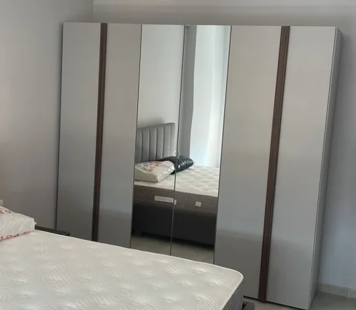 Tirane, jepet me qera apartament 2+1 Kati 7, 105 m² 700 € (prane shkolles Niket Dardani)
