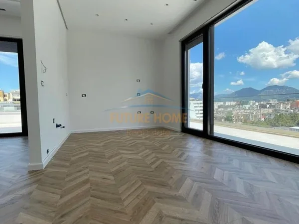 Tirane, jepet me qera ambjent biznesi Kati 7, 303 m² 2.500 € (KOMPLEKSI DELIJORGJI)