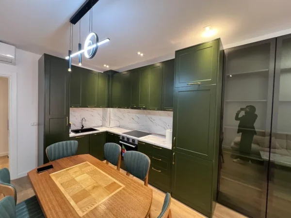 Tirane, jepet me qera apartament 2+1 Kati 4, 101 m² 750 € (Green city Residence)