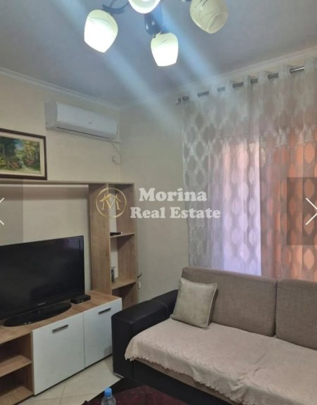 Tirane, jepet me qera shtepi 1+1 Kati 1, 80 m² 450 € (Rruga 5 Maj)