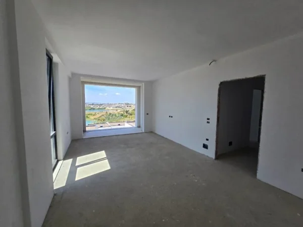 Tirane, shitet apartament 2+1 Kati 3, 112 m² 224.000 € (FARKE)