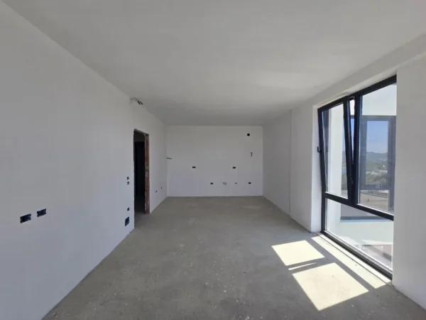 Tirane, shitet apartament 2+1 Kati 3, 112 m² 224.000 € (FARKE)