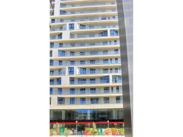 Tirane, jepet me qera apartament 1+1 Kati 8, 65 m² 830 € (Rr.Mine Peza)