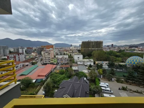 Tirane, shitet apartament 3+1+Ballkon Kati 8, 144 m² 223.500 € (LAPRAKE)