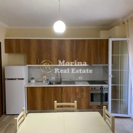 Tirane, jepet me qera apartament 1+1+Ballkon Kati 2, 64 m² 400 € (Kopshti Botanik)