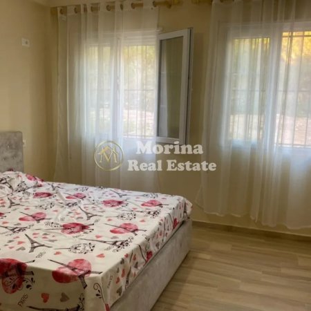Tirane, jepet me qera apartament 1+1+Ballkon Kati 2, 64 m² 400 € (Kopshti Botanik)