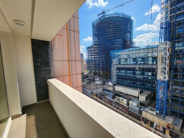 Tirane, jepet me qera apartament duplex 2+1+Ballkon Kati 5, 1.100 € (QENDER)