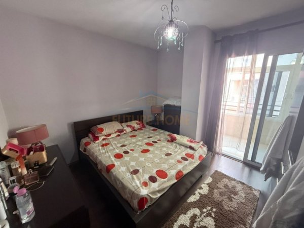 Pogradec, jepet me qera apartament 2+1+Ballkon Kati 3, 99 m² 400 € (Rruga Sul Starovari)