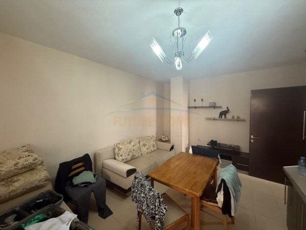 Pogradec, jepet me qera apartament 2+1+Ballkon Kati 3, 99 m² 400 € (Rruga Sul Starovari)
