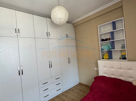 Tirane, jepet me qera apartament 2+1 , 97 m² 1.000 € 
