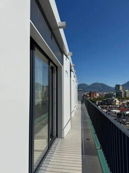 Tirane, shitet apartament 3+1+Aneks+Ballkon Kati 10, 281 m² 570.000 € (KOMUNA E PARISIT PERBALL ME KIKA 2)