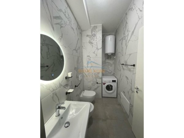 Tirane, jepet me qera apartament 1+1 , 70 m² 550 € 