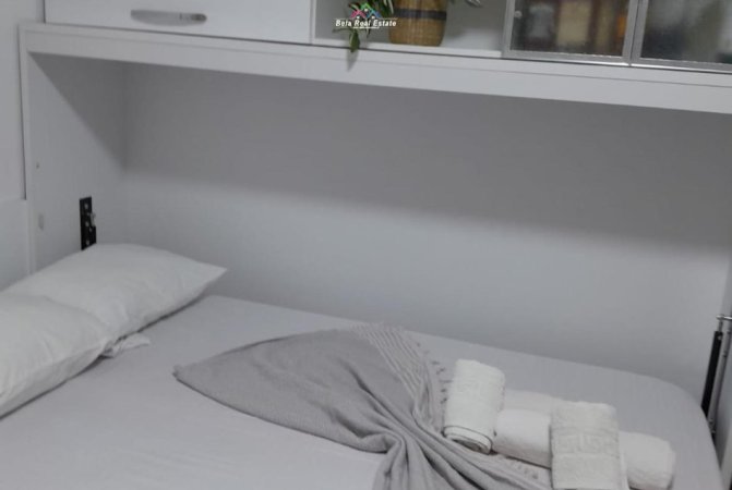 Tirane, jepet me qera garsonier 1+1 Kati 4, 45 m² 450 € (prane Piazes)