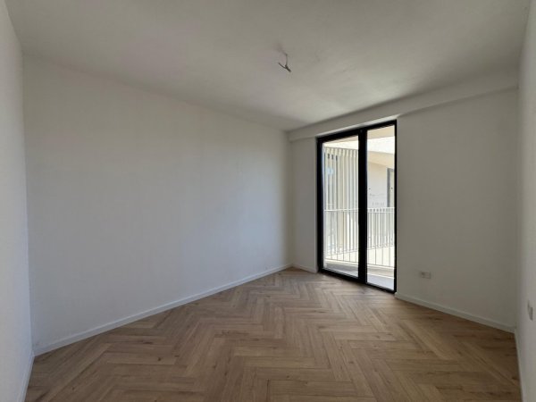 Tirane, jepet me qera ambjent biznesi Kati 13, 152 m² 2.200 € (RRUGA MINE PEZA)