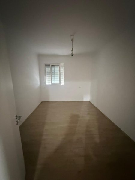 Tirane, shitet apartament 2+1 Kati 5, 73 m² 165.000 € (Komuna Parisit)