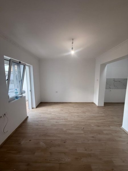 Tirane, shitet apartament 2+1 Kati 5, 73 m² 165.000 € (Komuna Parisit)