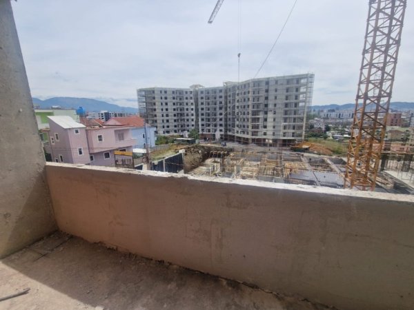 Tirane, shes apartament 1+1+Ballkon Kati 2, 71 m² 79.000 € (Paskuqan)