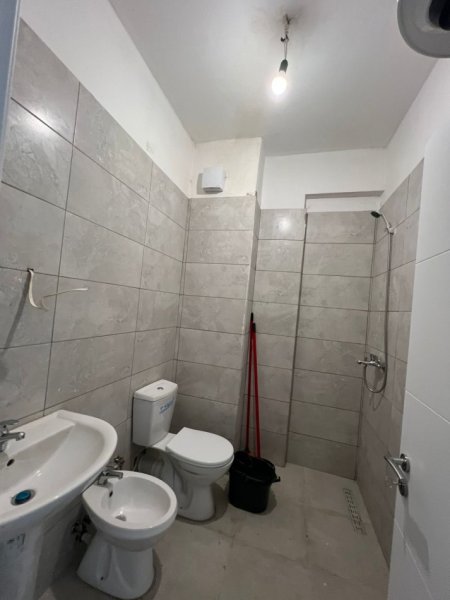jepet me qera apartament 2+1+bllk vetem me bufe Kati 2, 95 m² 450 € (Brryli te shkolla Niket Dardani)