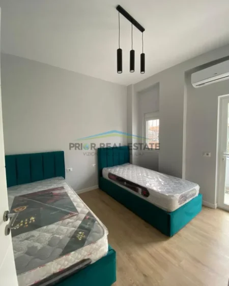 Tirane, jepet me qera 2+1 Kati 1, 85 m² 70.000 ALL (fakulteti i Inxhinierise se Ndertimit )