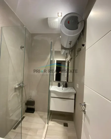 Tirane, jepet me qera 2+1 Kati 1, 85 m² 70.000 ALL (fakulteti i Inxhinierise se Ndertimit )