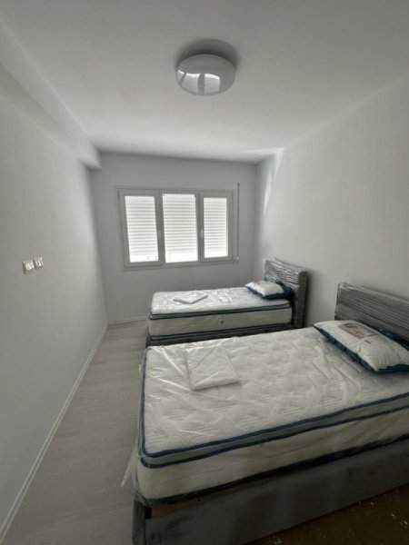 Tirane, jepet me qera apartament 2+1 Kati 8, 96 m² 700 € (RIVER REZIDENC)
