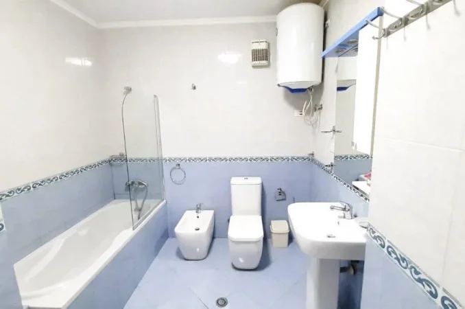 Tirane, jepet me qera apartament 2+1+Ballkon Kati 3, 115 m² 700 € (RRUGA ASIM VOKSHI, ZOGU I ZI)